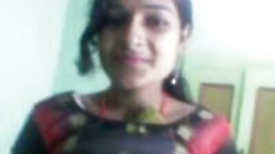 सानो गोरा परी उनको सुन्दर मानिस संग धेरै रोमान्टिक हुन्छ