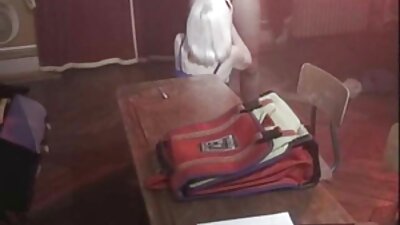 पातलो गोरालाई cunnilingus र pussy fucking चाहिन्छ